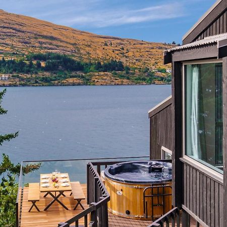 Queenstown Lakefront Dream 4 Bed Exterior photo