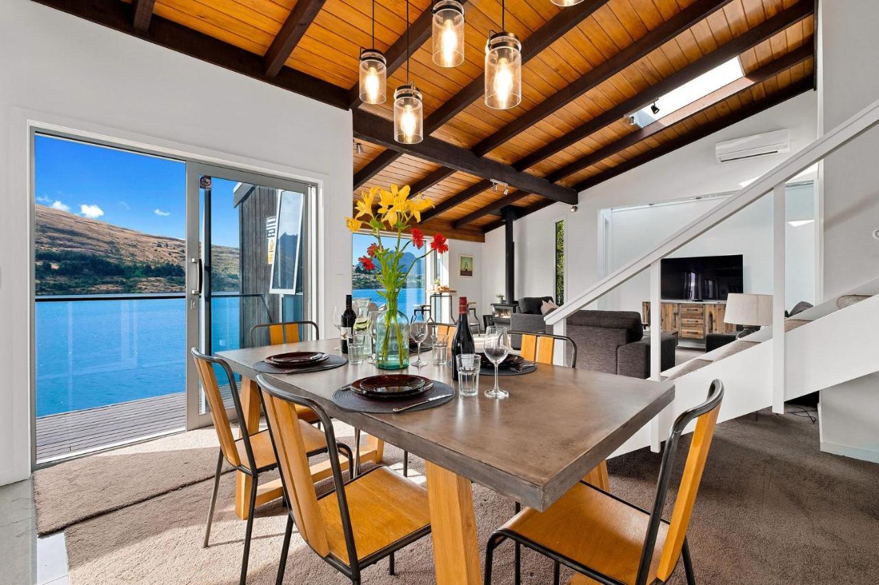 Queenstown Lakefront Dream 4 Bed Exterior photo